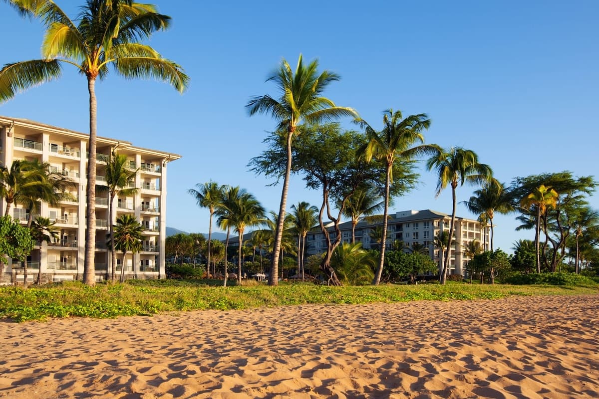 Condo in Lahaina · ★4.67 · 2 bedrooms · 4 beds · 2 baths - Photo 3