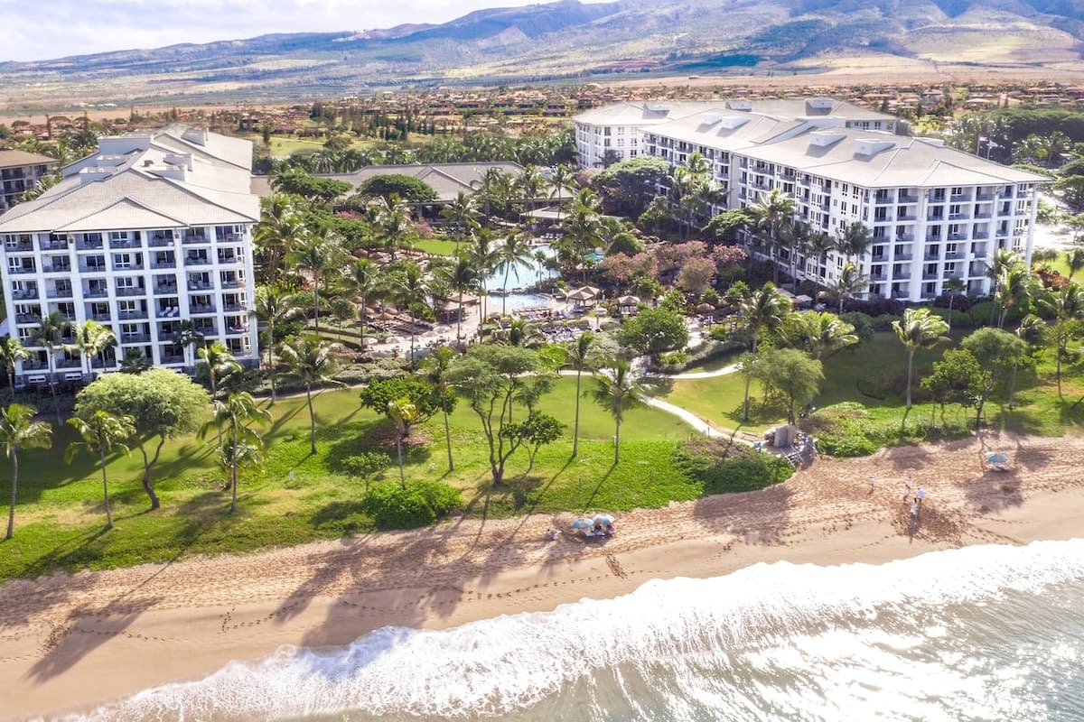 Condo in Lahaina · ★4.67 · 2 bedrooms · 4 beds · 2 baths - Photo 1