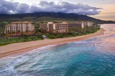 Condo in Lahaina · ★5.0 · 2 bedrooms · 4 beds · 2 private baths - Photo 2