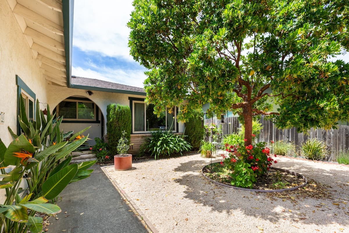 Classic Sonoma Getaway Near Square, Bikes + Yard - Photo 1