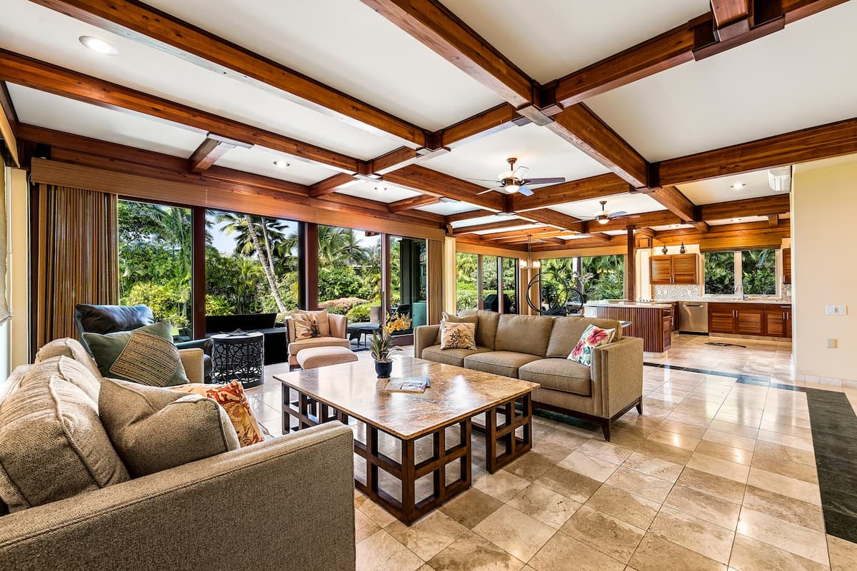 Villa in Kailua-Kona · ★4.94 · 3 bedrooms · 4 beds · 2 baths - Photo 3