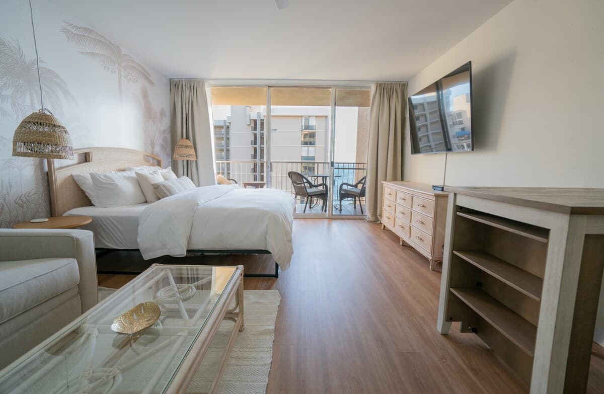 Condo in Lahaina · ★4.91 · Studio · 1 bed · 1 shared bath - Photo 3