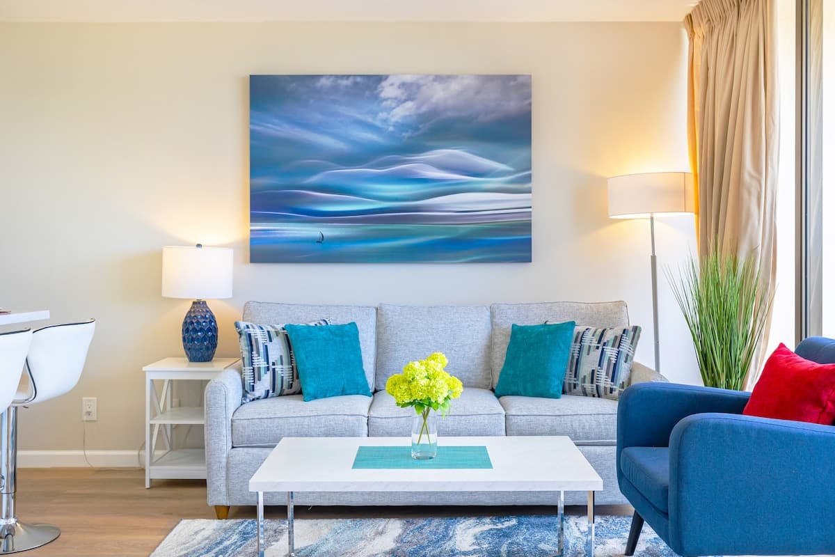 Condo in Honolulu · ★4.87 · 1 bedroom · 2 beds · 1 private bath - Photo 4