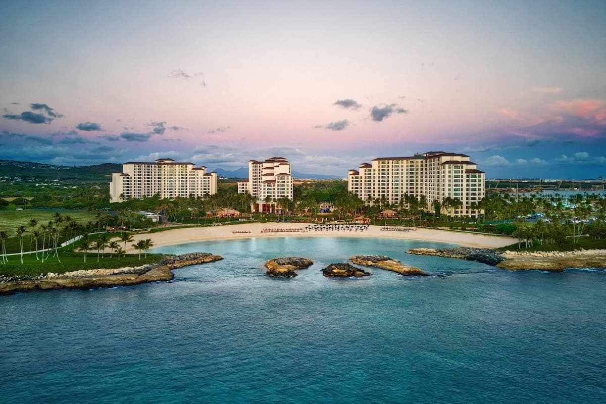 Condo in Kapolei · ★5.0 · 1 bedroom · 2 beds · 1 private bath - Photo 1