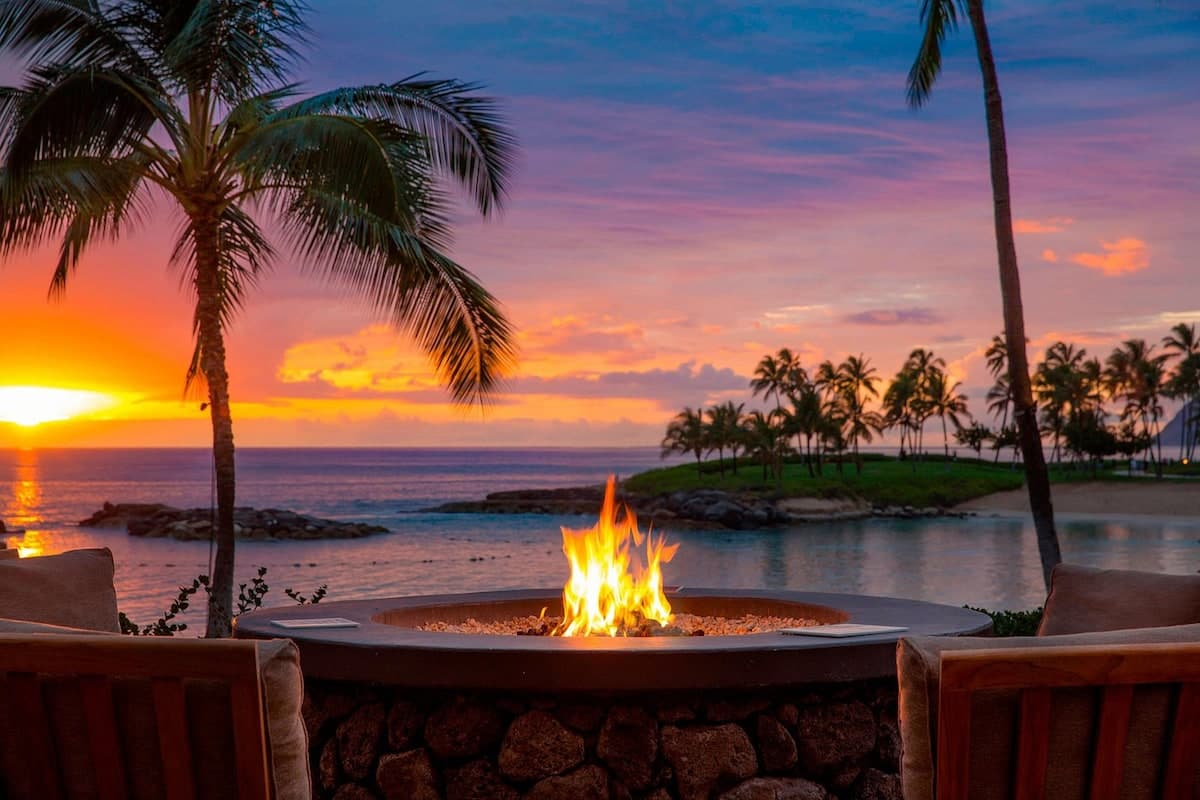 Condo in Kapolei · ★5.0 · 1 bedroom · 2 beds · 1 private bath - Photo 3