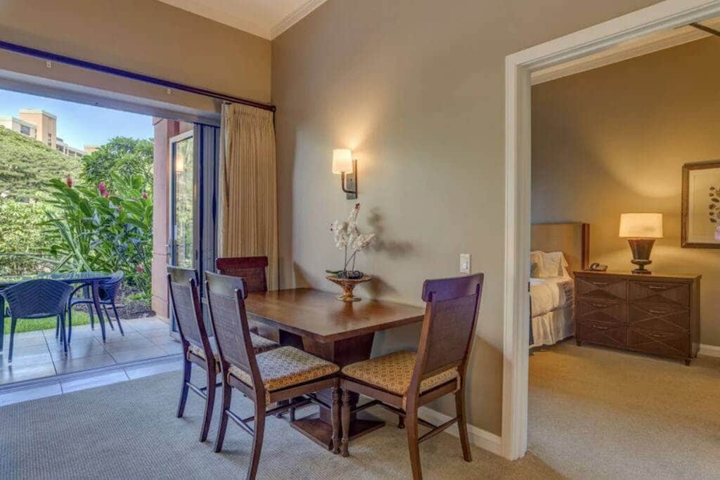 Condo in Lahaina · ★4.57 · 1 bedroom · 1 bed · 1 bath - Photo 4