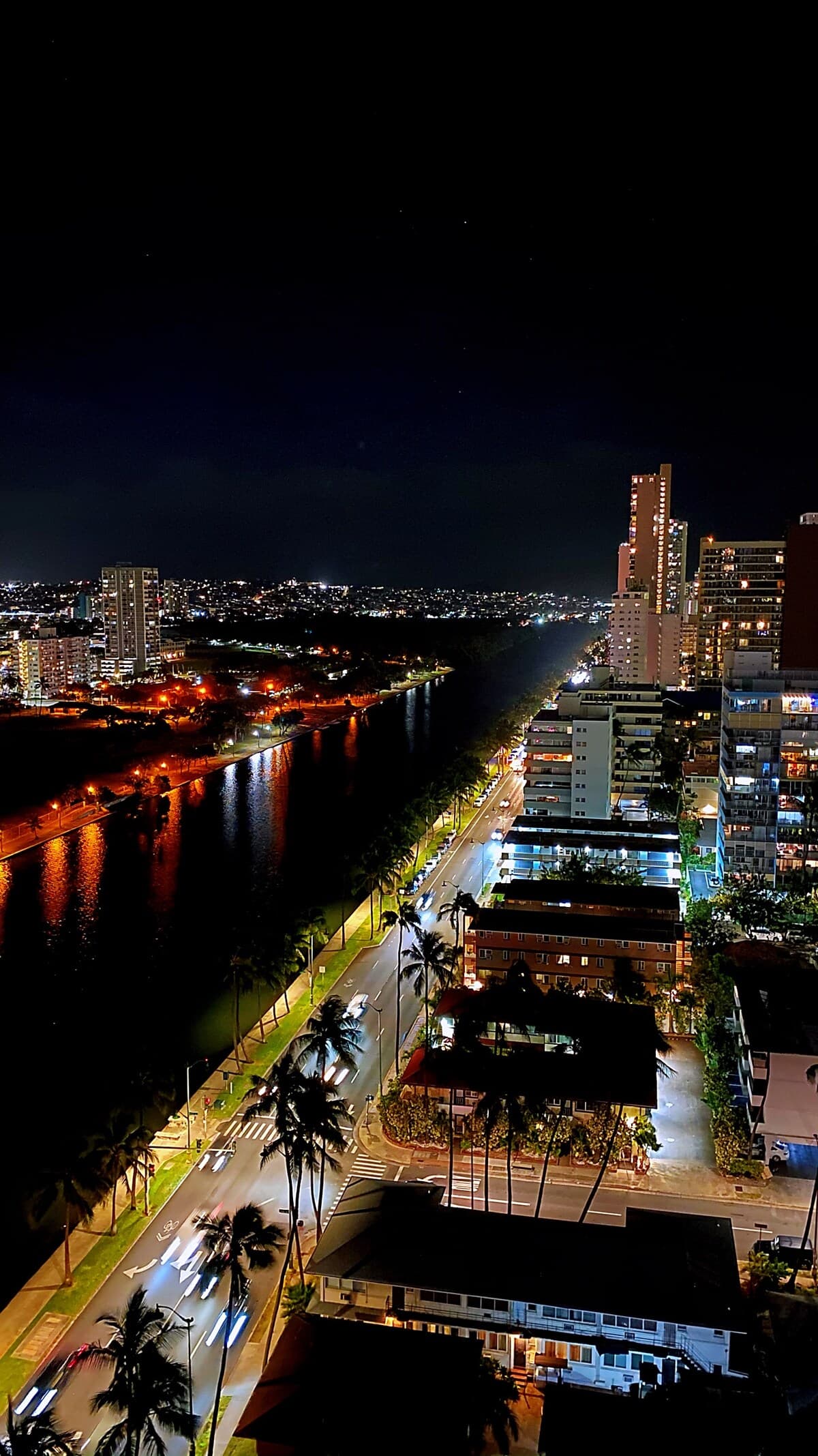 Condo in Honolulu · ★4.81 · 1 bedroom · 1 bed · 1 private bath - Photo 5