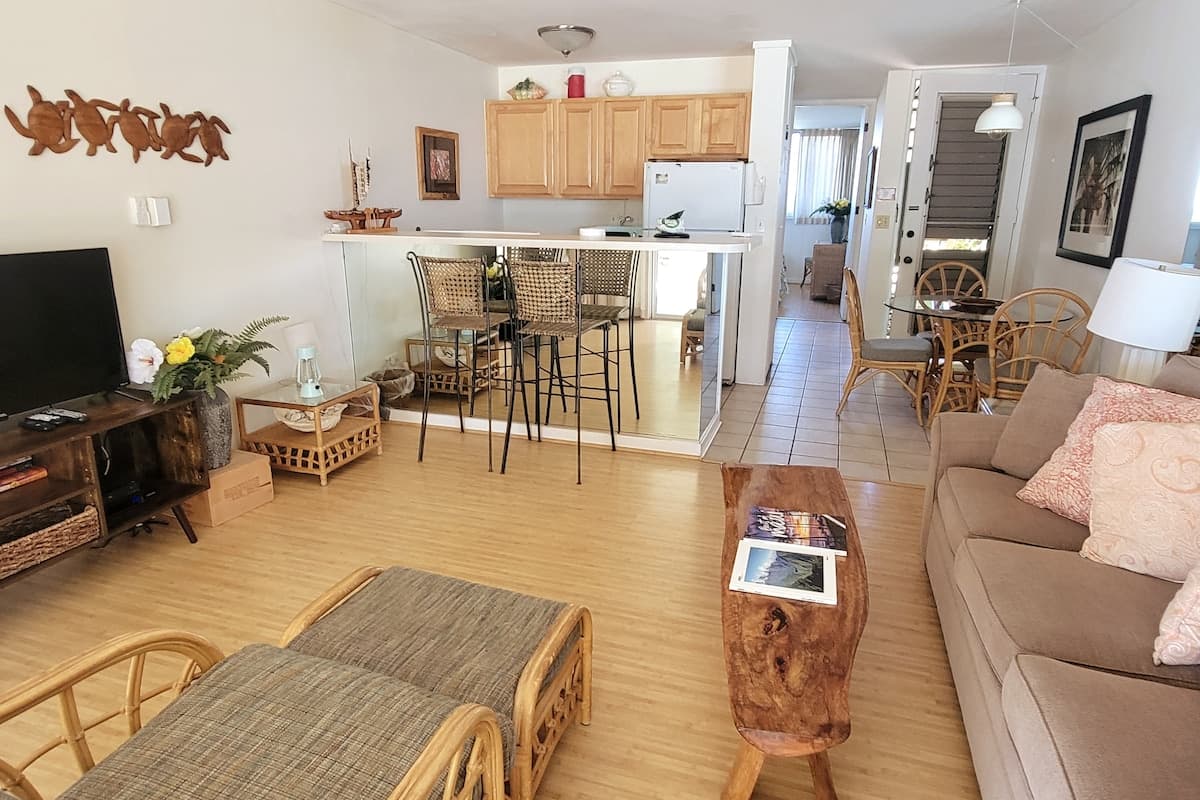 Condo in Lahaina · ★4.6 · 1 bedroom · 1 bed · 1 private bath - Photo 4