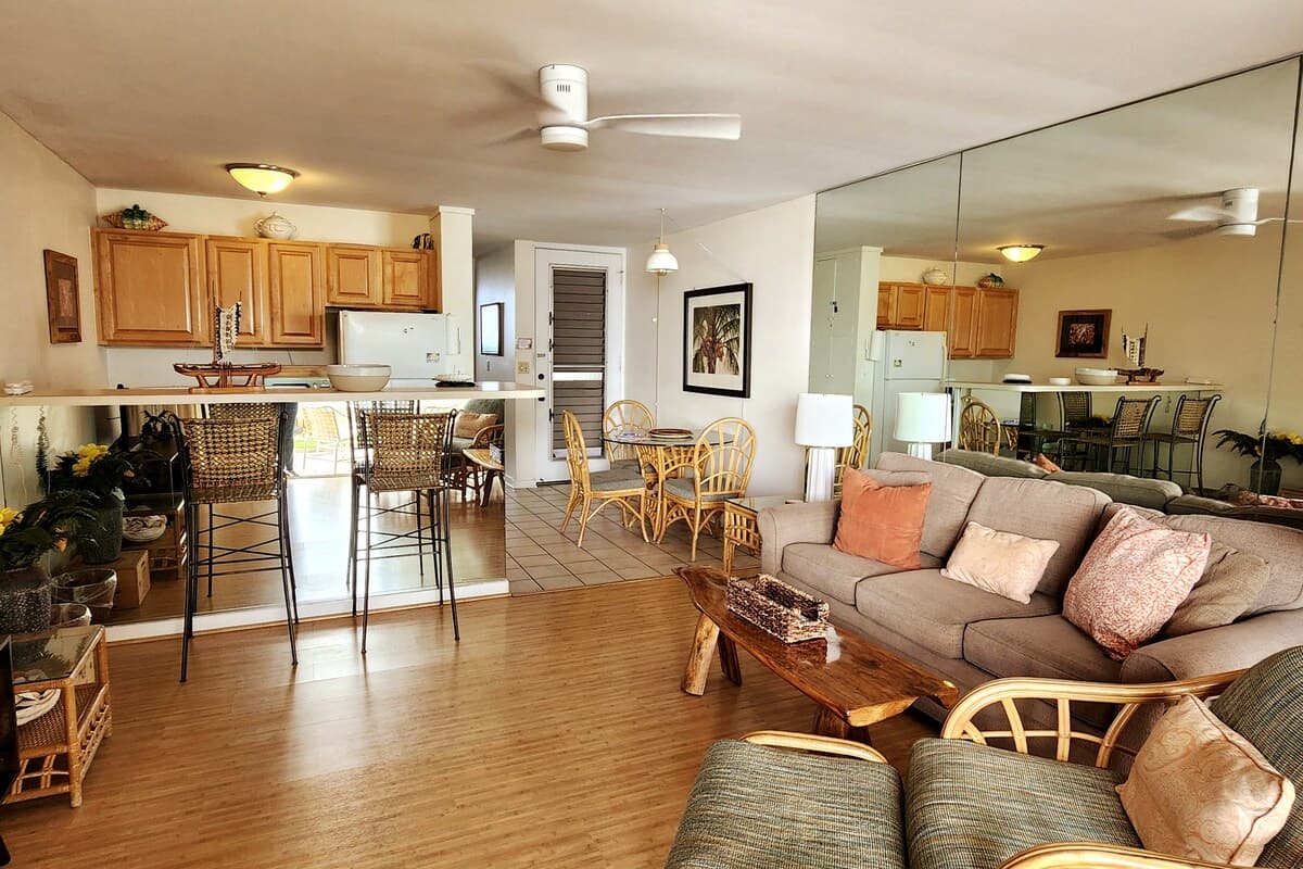 Condo in Lahaina · ★4.6 · 1 bedroom · 1 bed · 1 private bath - Photo 5