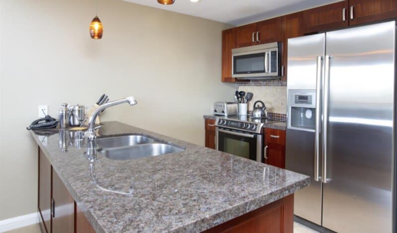 Condo in Lahaina · ★4.82 · 1 bedroom · 1 bed · 1 bath - Photo 4