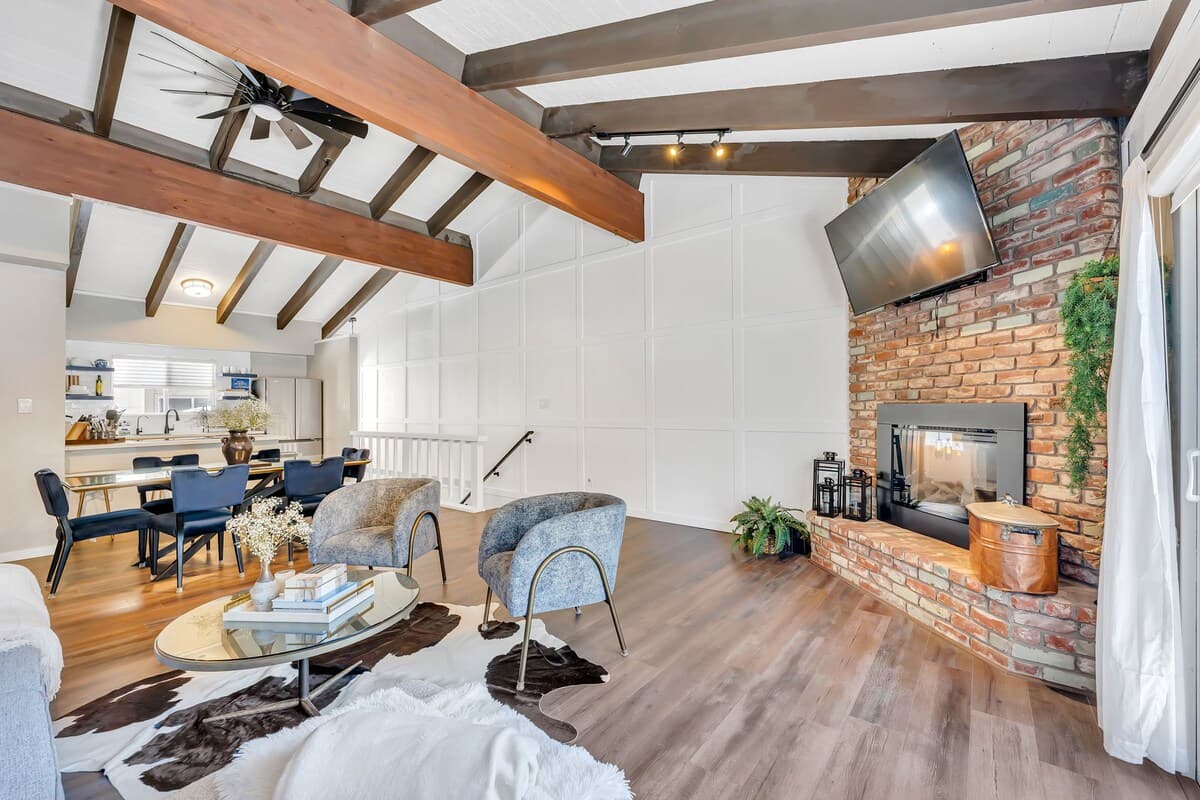 Condo in Incline Village · ★4.68 · 3 bedrooms · 3 beds · 2.5 private baths - Photo 5