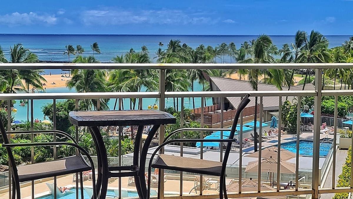 Condo in Honolulu · ★4.7 · 1 bedroom · 3 beds · 1 private bath - Photo 1