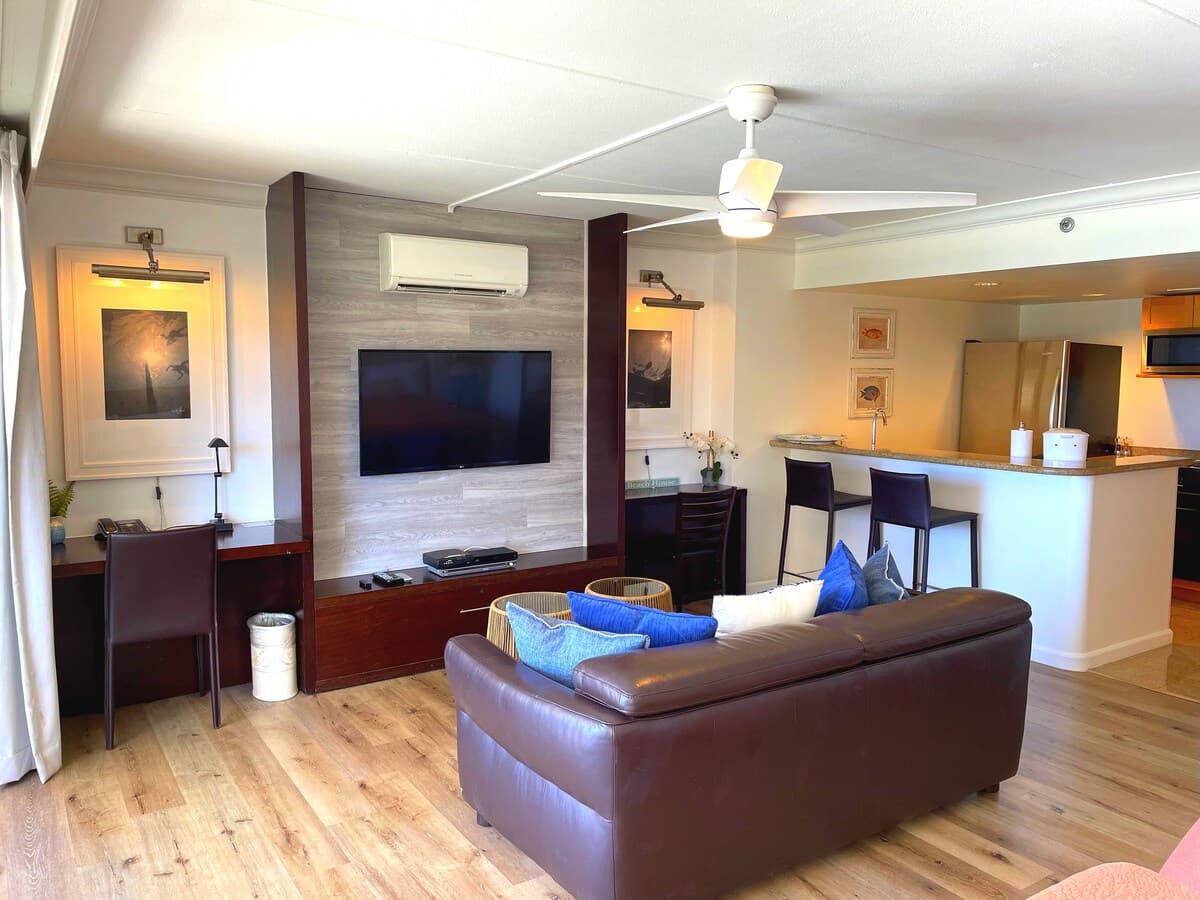 Condo in Honolulu · ★4.7 · 1 bedroom · 3 beds · 1 private bath - Photo 2
