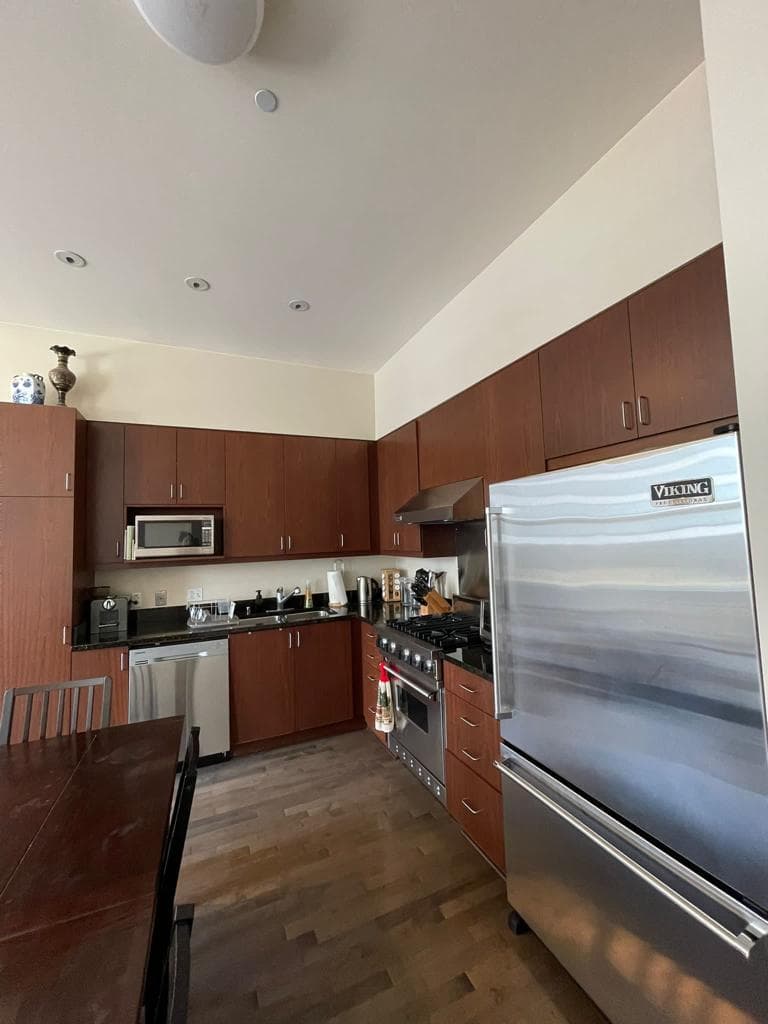 Oracle Park Steps, Loft-Style Condo, 75 TV - Photo 5