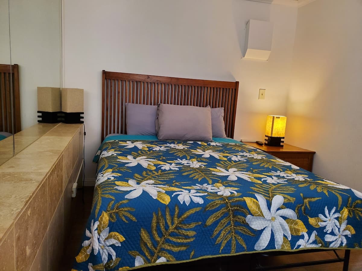 Waikiki - Ocean Front Hotel - Photo 1