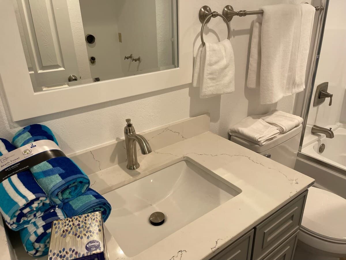 Gated Condo with Pool, 75 TV, Pet-Friendly - Photo 5