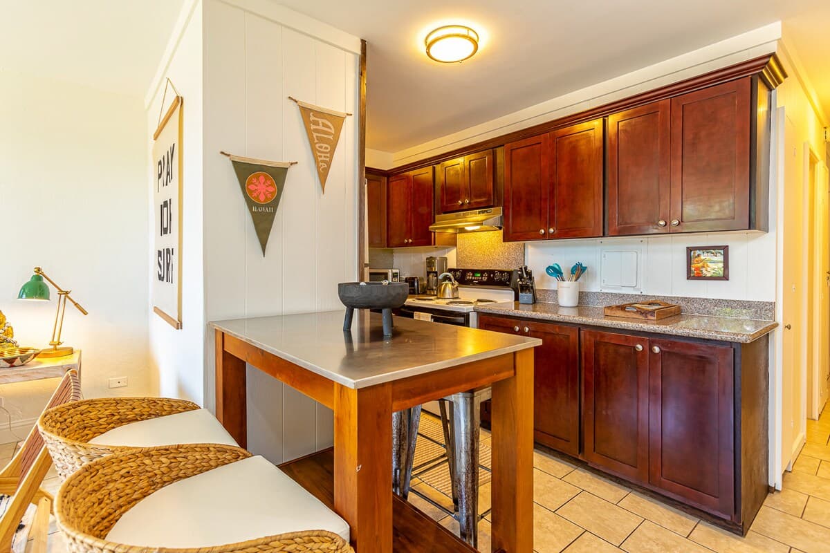 Condo in Paia · ★4.89 · 1 bedroom · 2 beds · 1 private bath - Photo 5