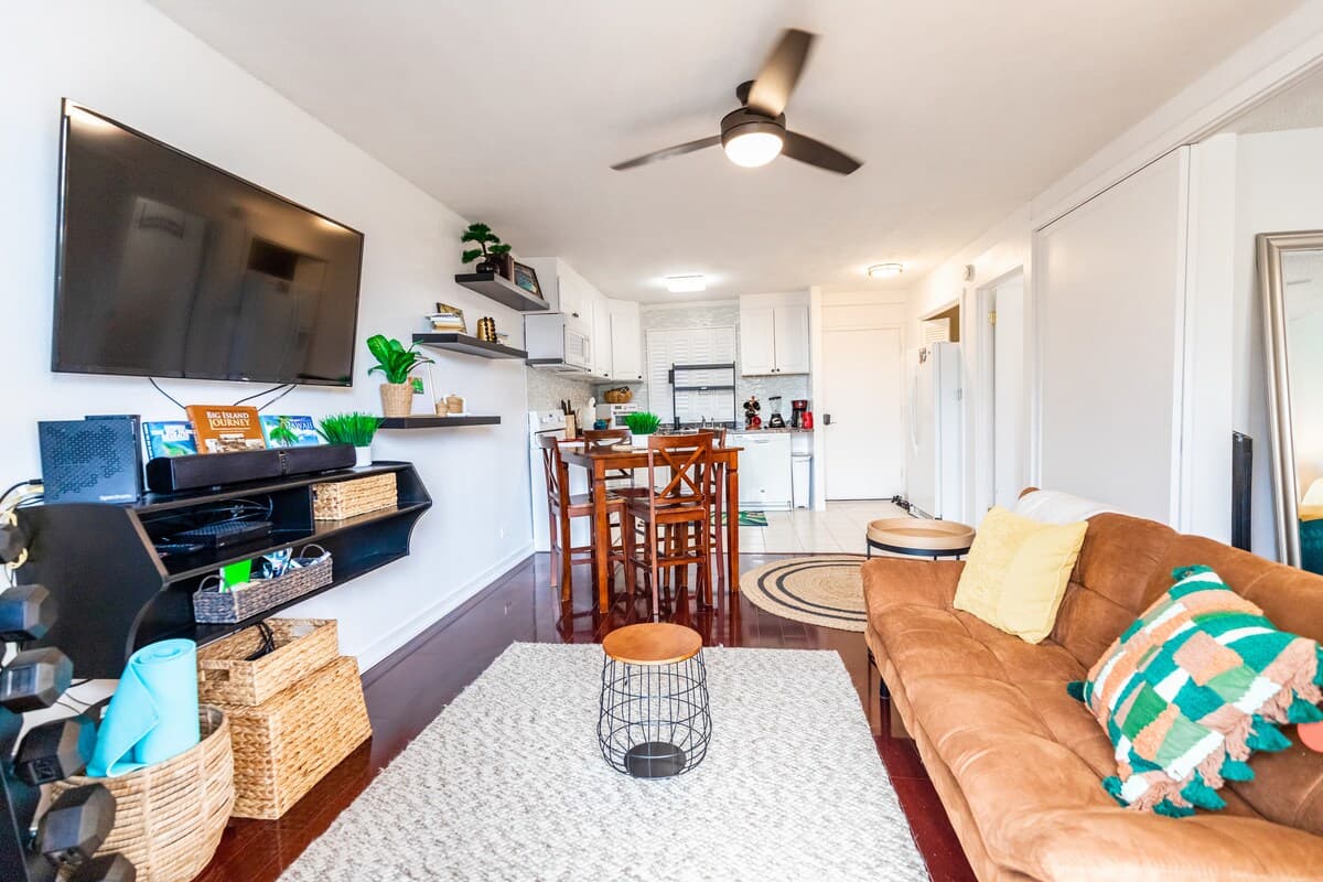 Condo in Kailua-Kona · ★4.45 · 1 bedroom · 1 bed · 1 bath - Photo 2