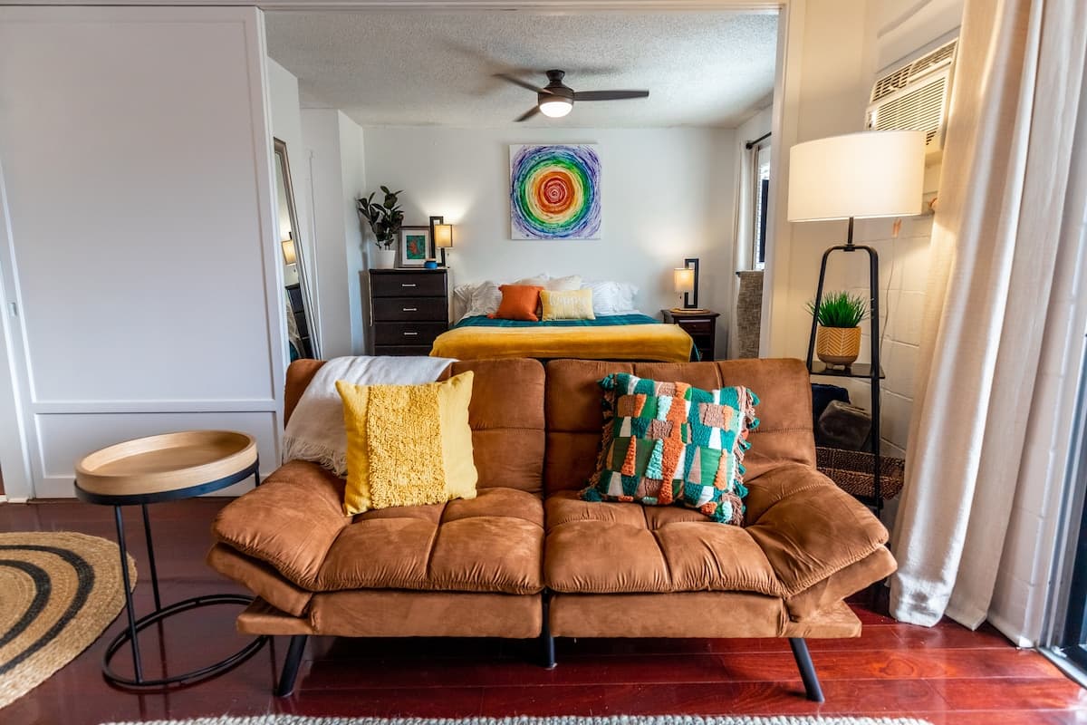 Condo in Kailua-Kona · ★4.45 · 1 bedroom · 1 bed · 1 bath - Photo 4