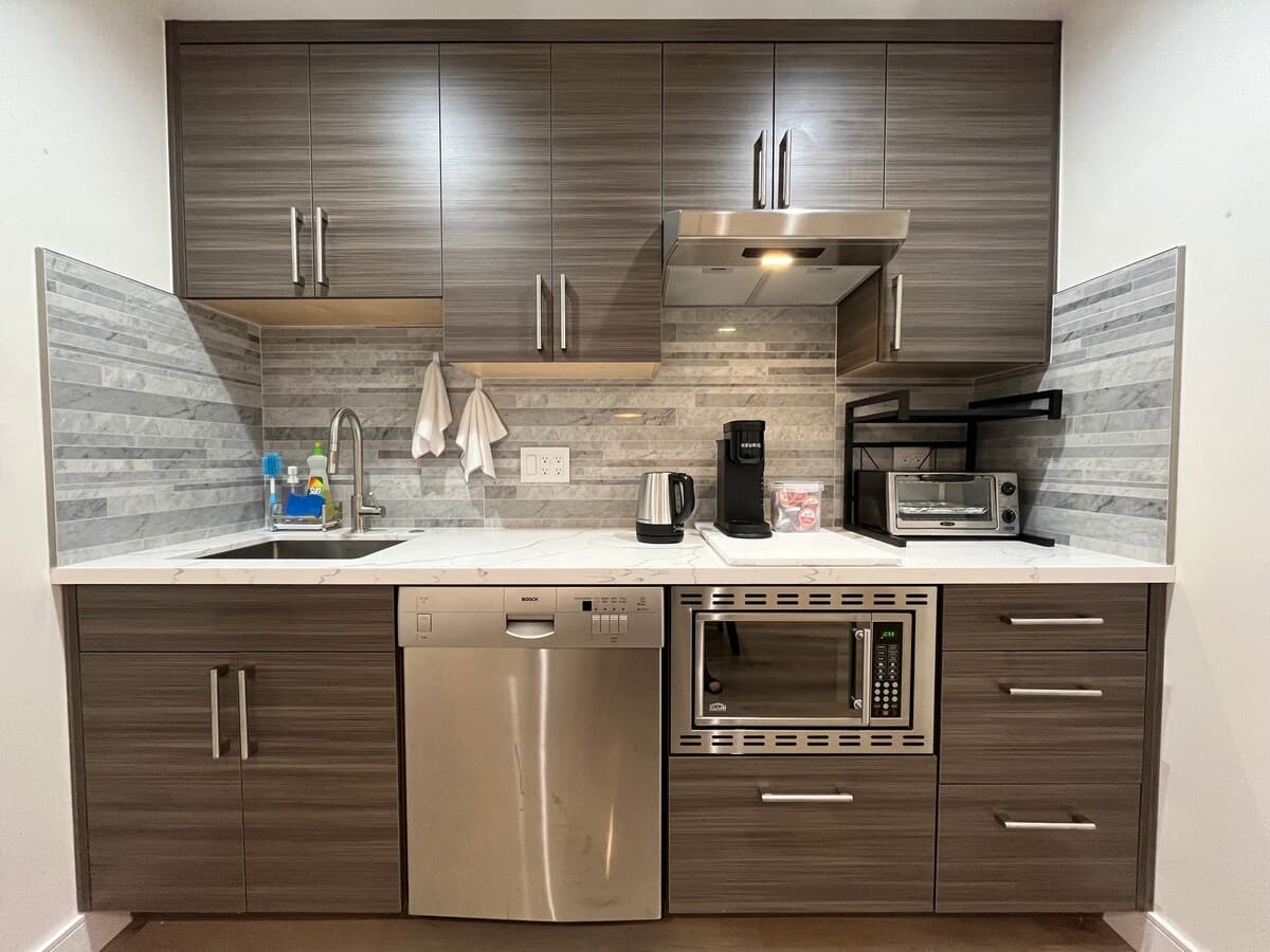Newly Remodeled 2-Suite Garden Unit in Portola - Photo 2