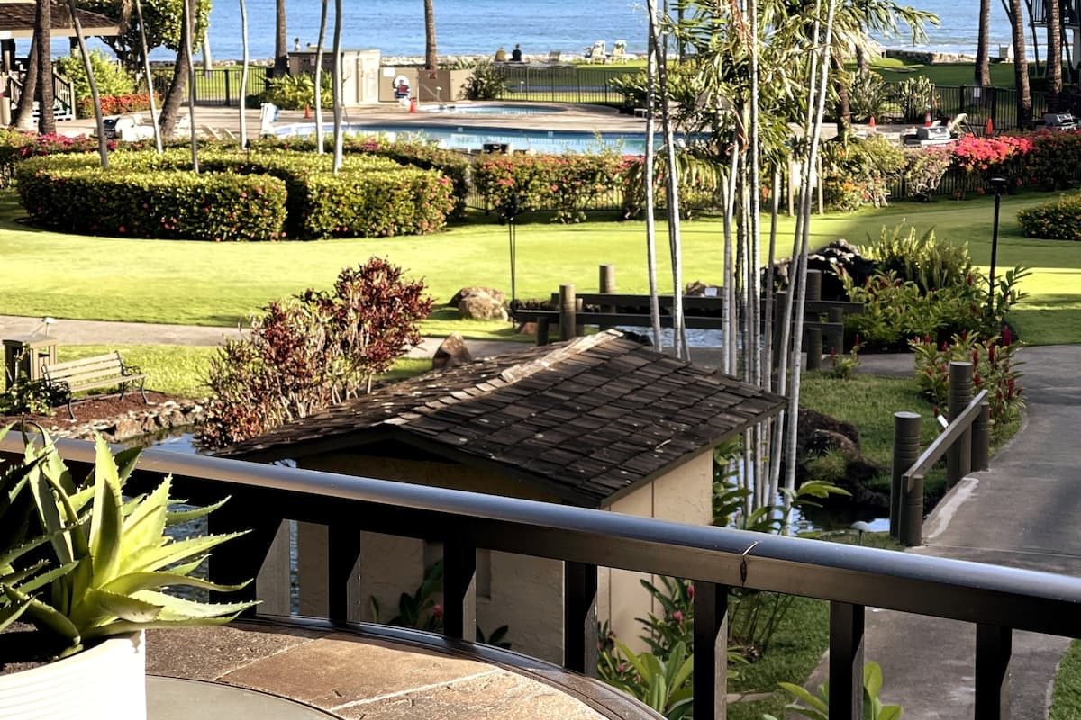 Condo in Lahaina · ★4.59 · 1 bedroom · 1 bed · 1 bath - Photo 3