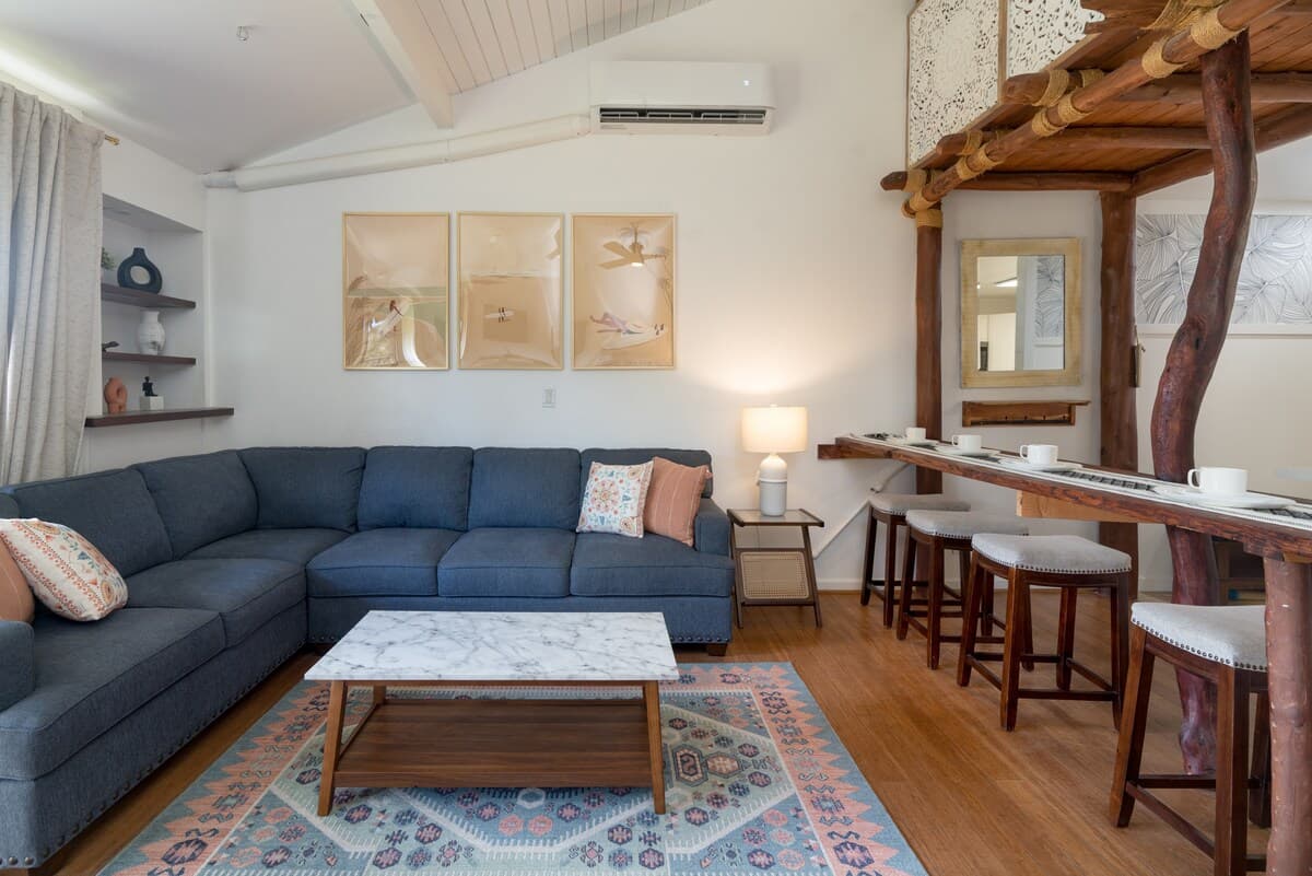 Stylish Spacious North Shore Loft near Turtle Bay - Photo 5