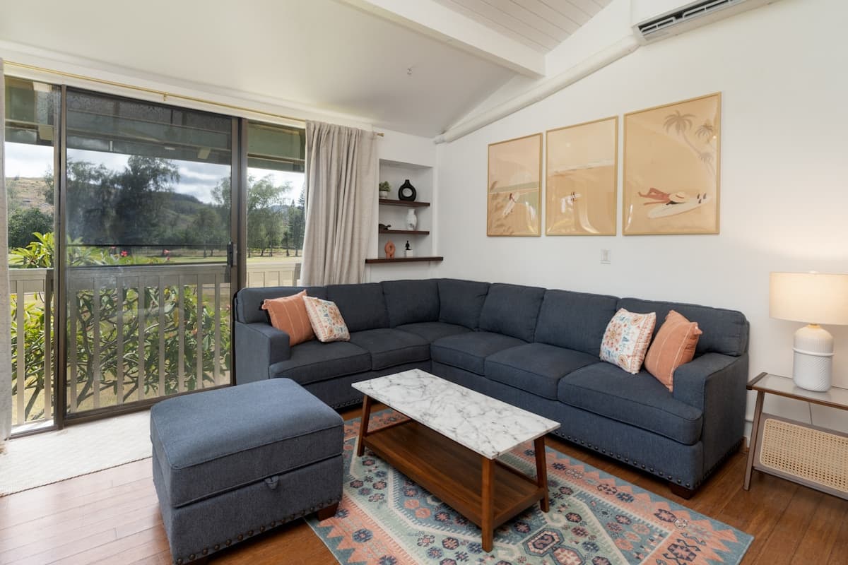 Stylish Spacious North Shore Loft near Turtle Bay - Photo 1