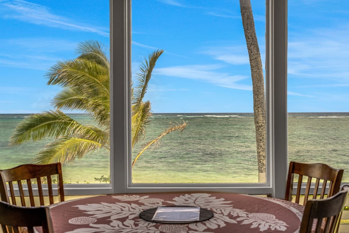 Condo in Hauula · ★4.88 · Studio · 3 beds · 1 private bath - Photo 3