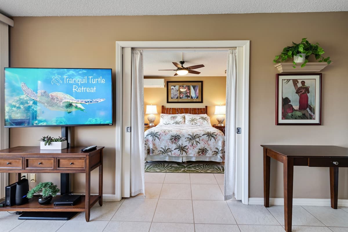 Condo in Kihei · ★5.0 · 1 bedroom · 2 beds · 2 private baths - Photo 4