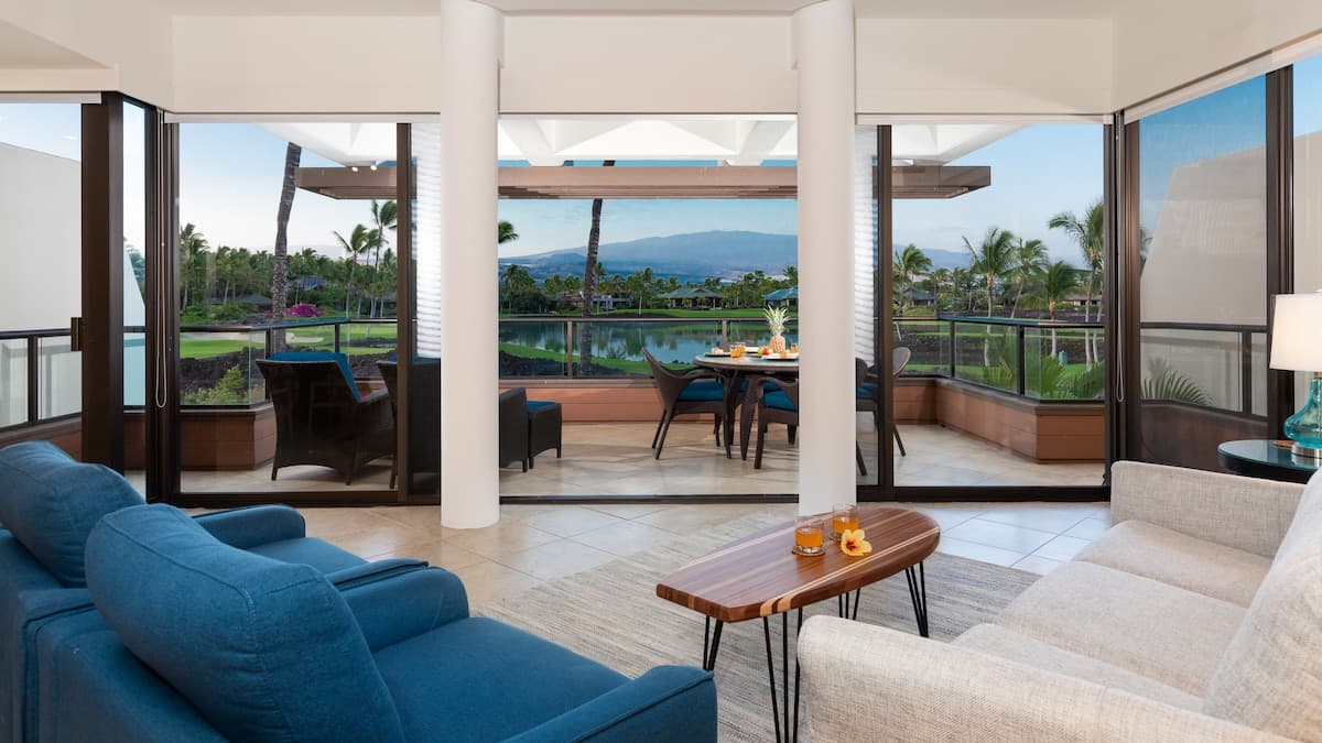 Condo in Waimea · ★4.88 · 2 bedrooms · 4 beds · 2.5 baths - Photo 3