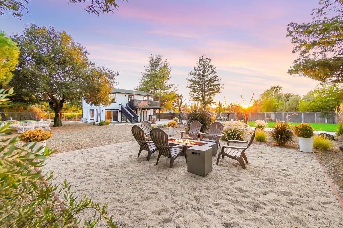 Luxury Casita with Hot Tub & Vineyard Views - Photo 3