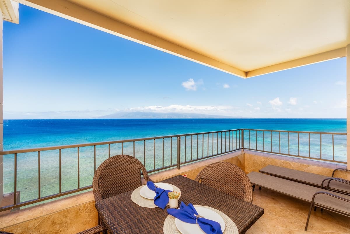 Condo in Lahaina · ★5.0 · 1 bedroom · 2 beds · 1 bath - Photo 1