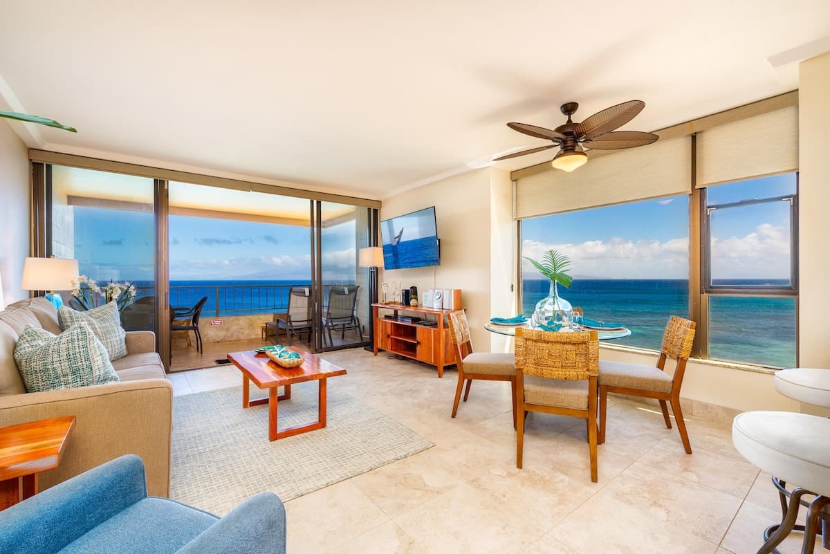 Condo in Lahaina · ★5.0 · 1 bedroom · 2 beds · 1 bath - Photo 2