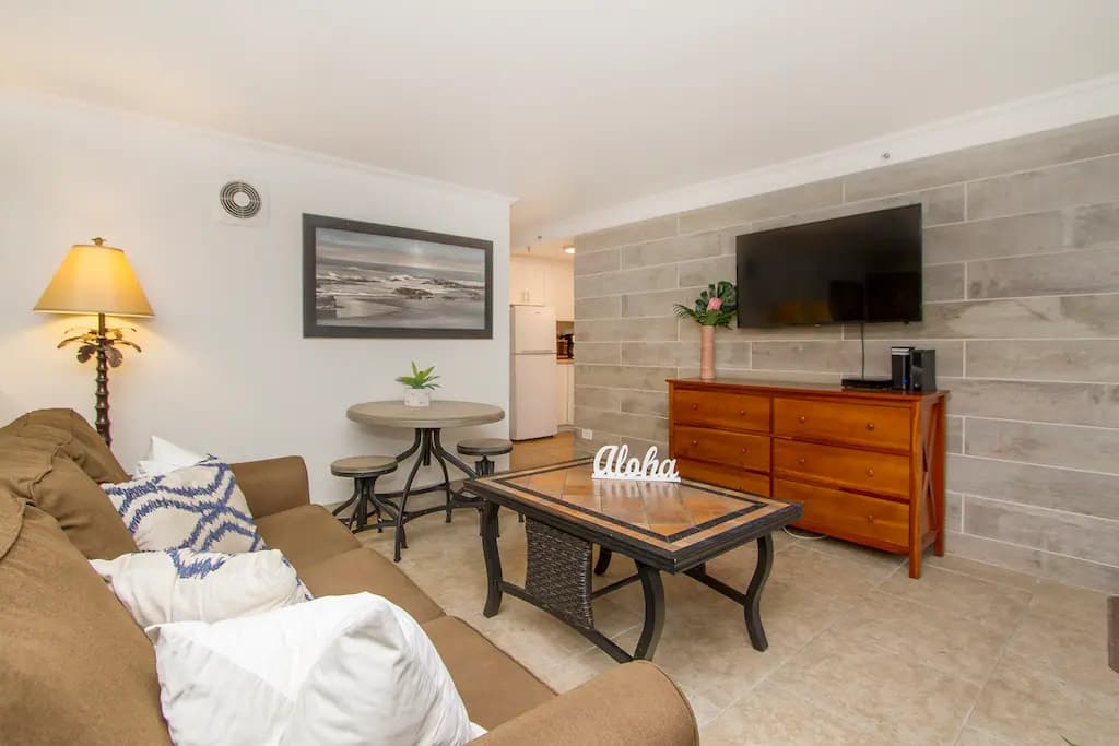 Hotel in Honolulu · ★4.16 · 1 bedroom · 1 bed · 1 private bath - Photo 4