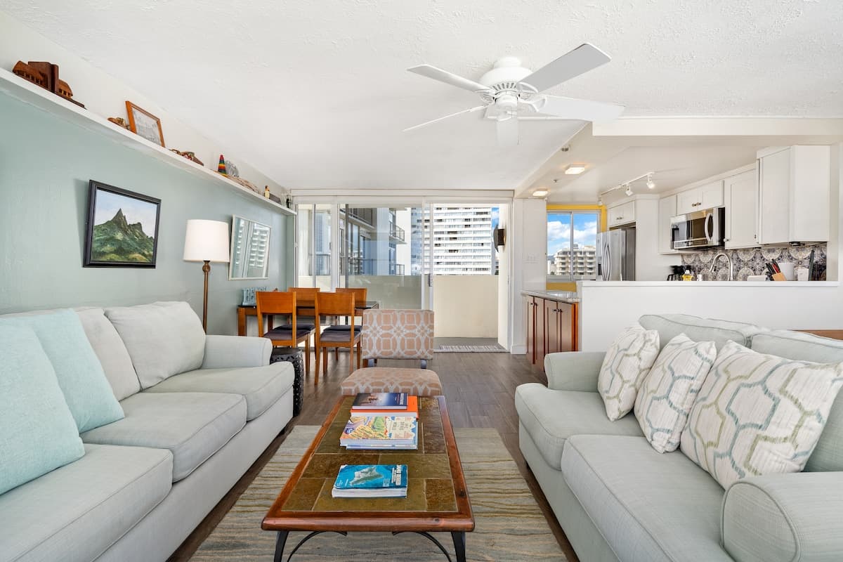 DHBH 1001 Enjoy our Waikiki slice of Paradise - Photo 2