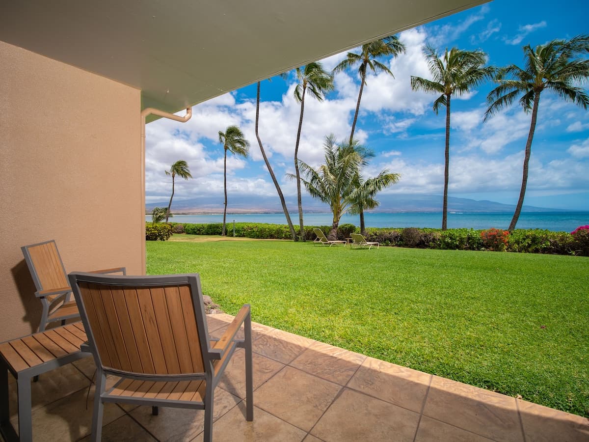 Condo in Wailuku · ★4.91 · 1 bedroom · 1 bed · 1 private bath - Photo 2