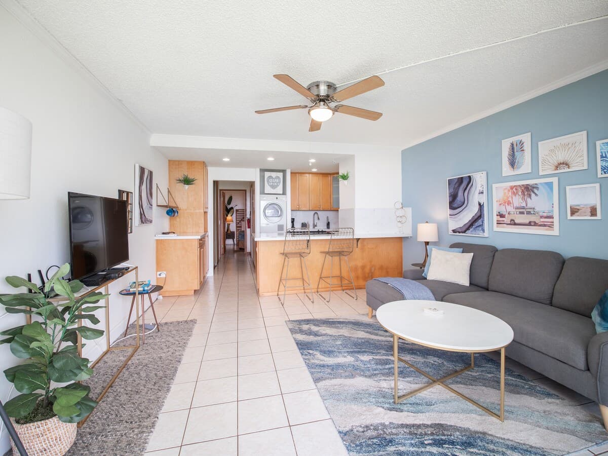 Condo in Wailuku · ★4.91 · 1 bedroom · 1 bed · 1 private bath - Photo 5