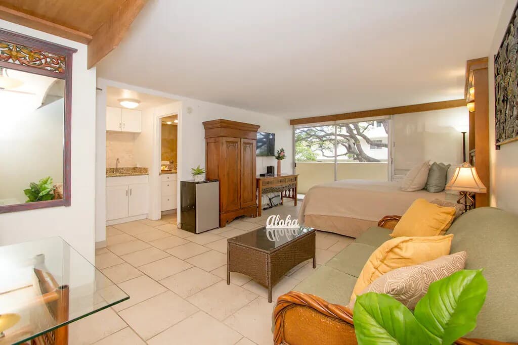 Waikiki - Ocean Front Hotel - Photo 3