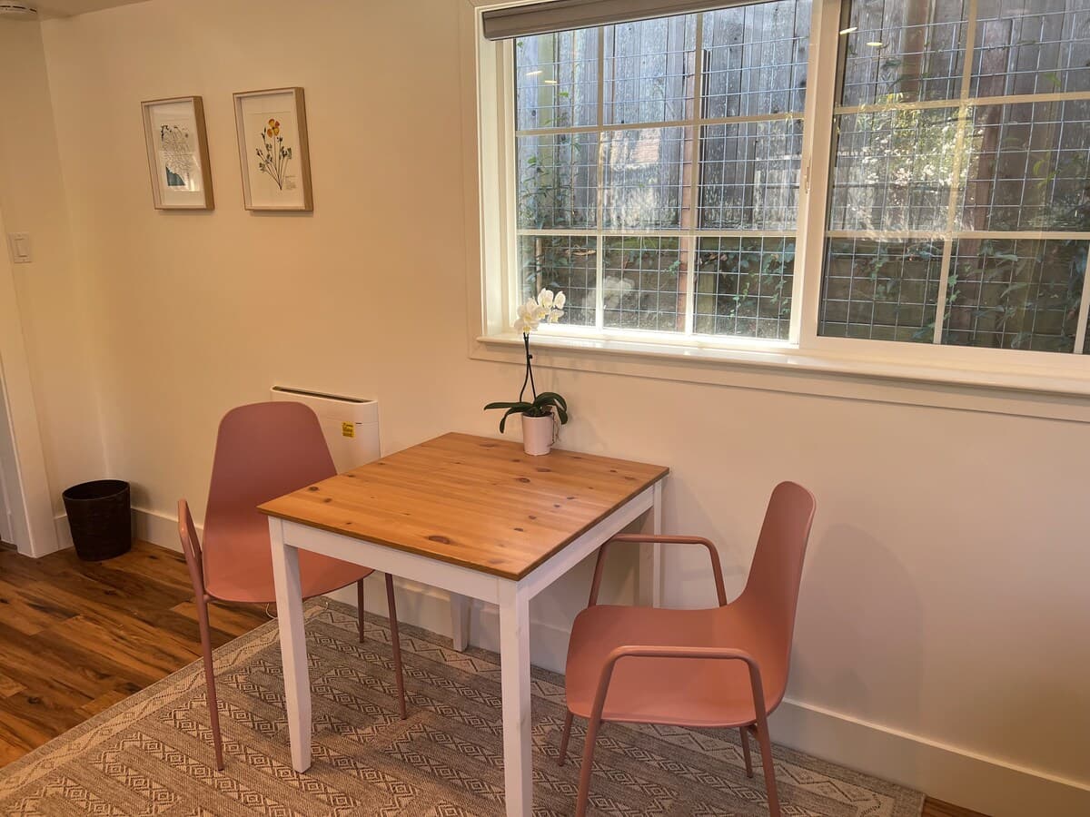 Guesthouse in Mill Valley · ★4.92 · 1 bedroom · 1 bed · 1 private bath - Photo 3