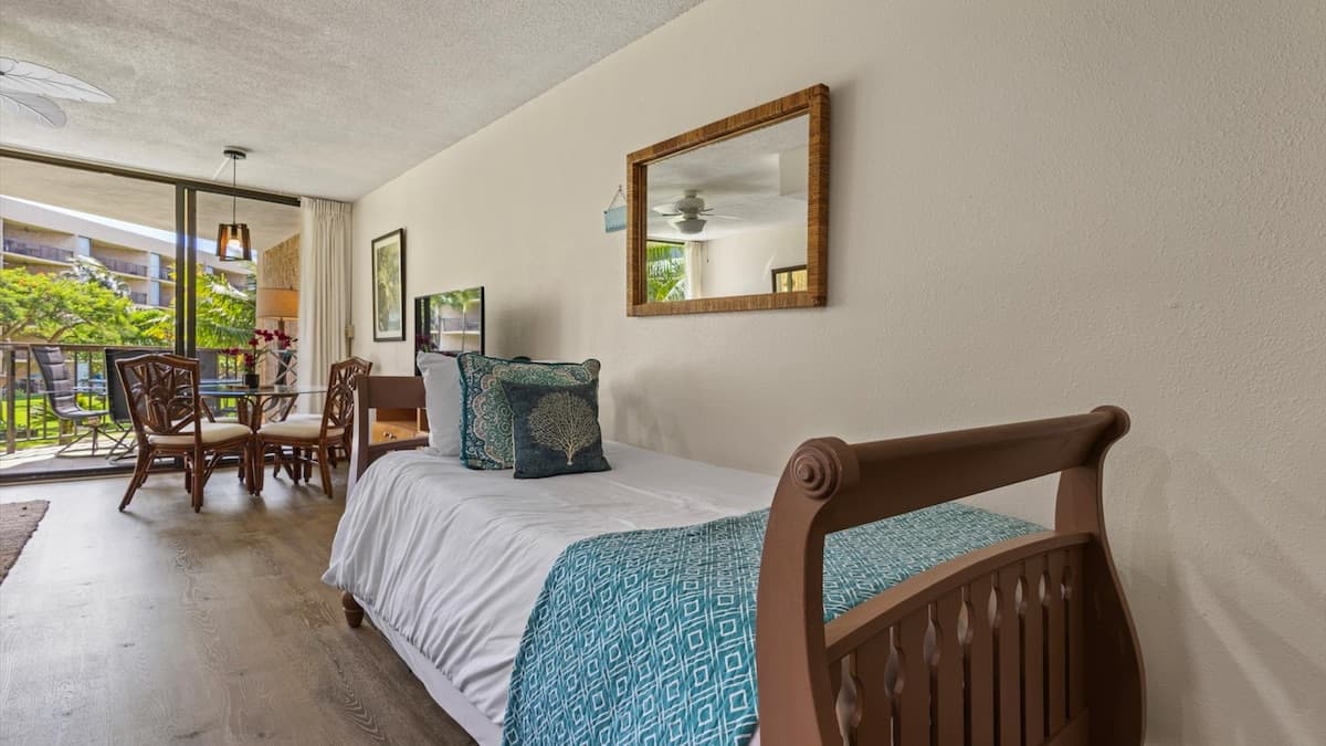Condo in Kihei · ★4.94 · 1 bedroom · 3 beds · 2 private baths - Photo 5