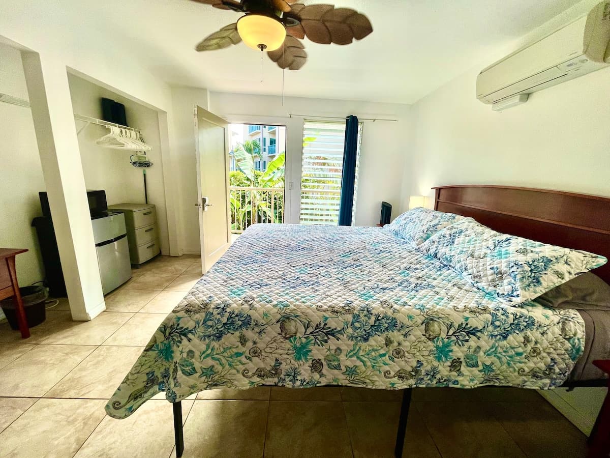 Condo in Kapaa · ★4.88 · 1 bedroom · 1 bed · 1 private bath - Photo 2