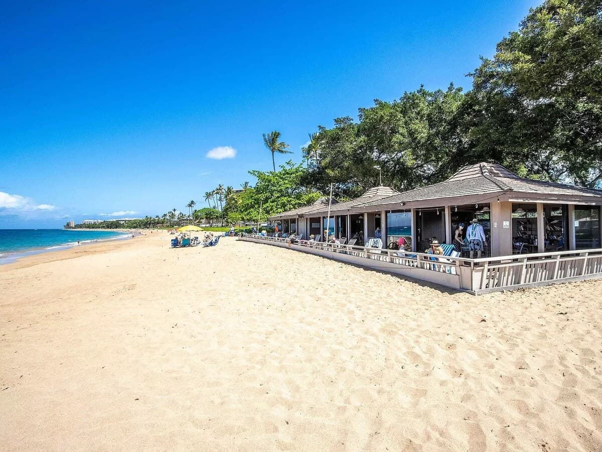 Resort in Lahaina · ★4.8 · 3 bedrooms · 4 beds · 2 private baths - Photo 3