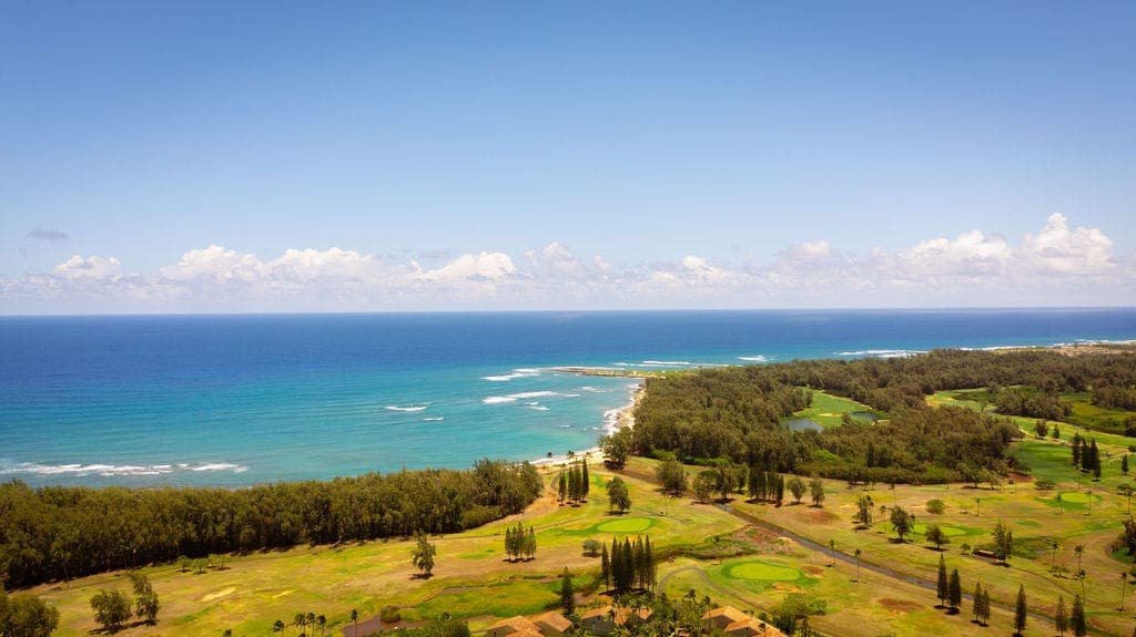 Condo in Kahuku · ★4.97 · 2 bedrooms · 3 beds · 2.5 private baths - Photo 3