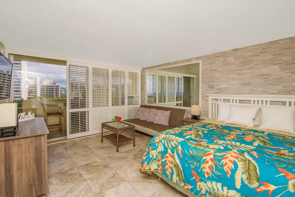 Waikiki - Ocean Front Hotel - Photo 5