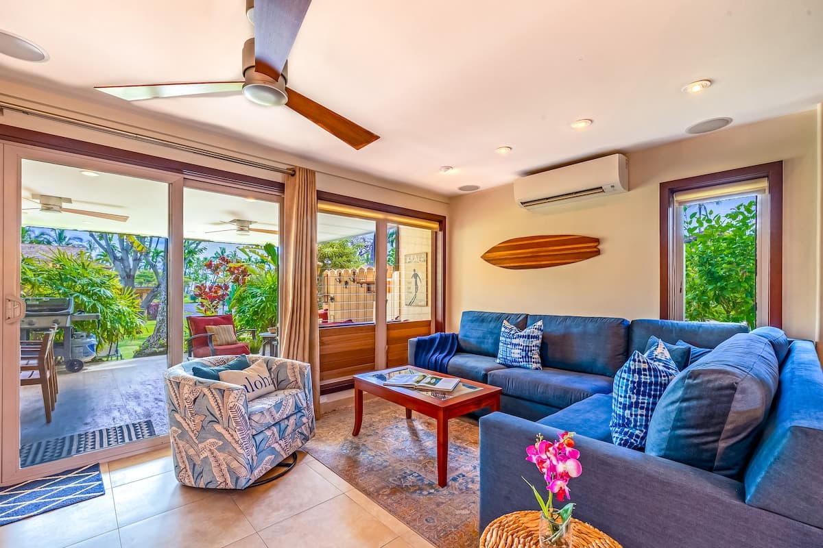 Townhouse in Lahaina · ★4.96 · 2 bedrooms · 3 beds · 2.5 baths - Photo 2