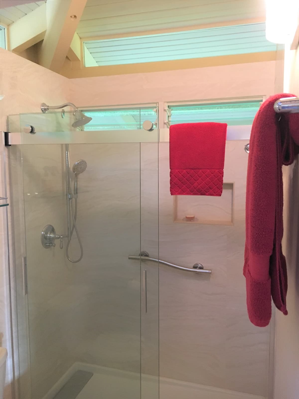 Privacy, Luxury, Ocean View Cottage, HotTub, K-Bed - Photo 3