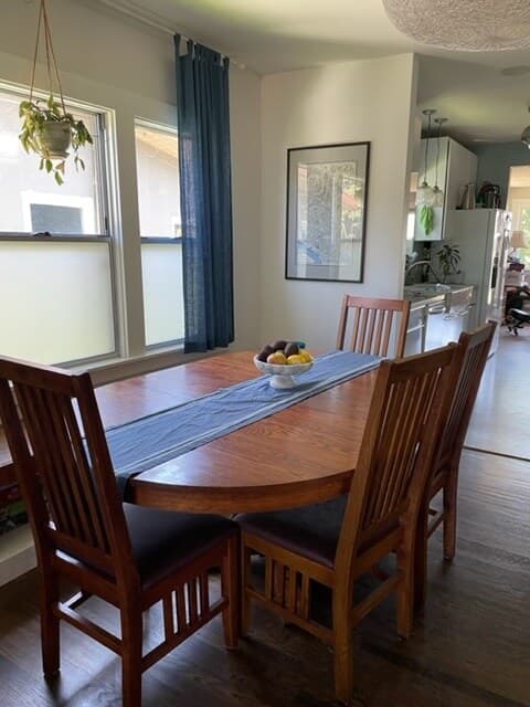 Tranquil Family Oasis with Chef's Kitchen - Photo 3