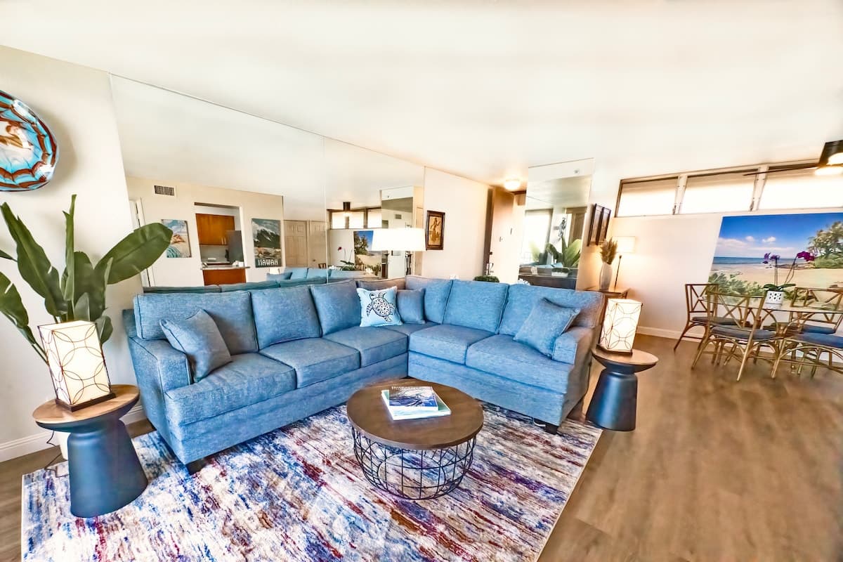 Condo in Lahaina · ★4.93 · 1 bedroom · 2 beds · 1 bath - Photo 1