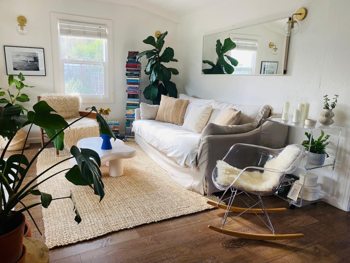 Magical Garden Cottage in East Bay - Photo 2