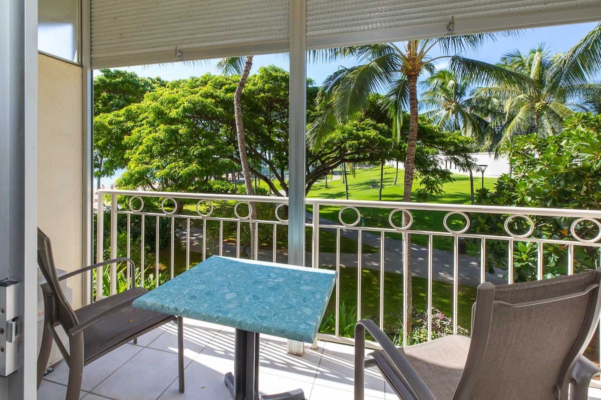 Waikiki Unit 205 Park View 1B *Summer Special!* - Photo 1